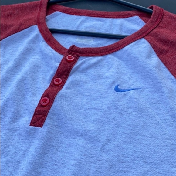 Nike Shirt - Picture 4 of 4